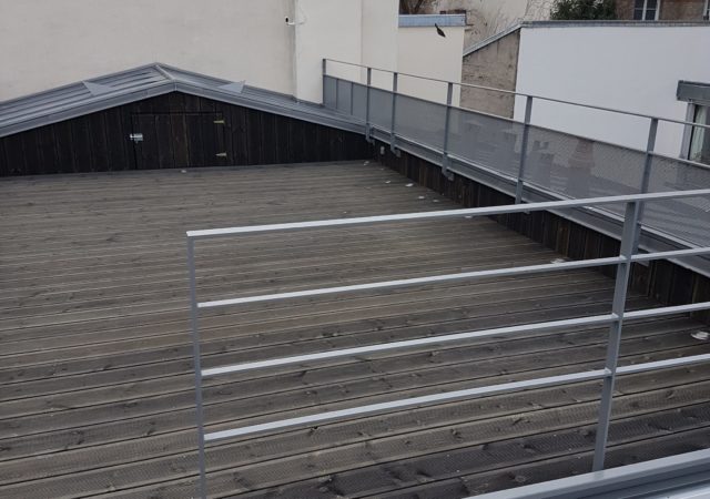 Création d'une terrasse sur le toit d'un immeuble Parisien (Paris 18ème)